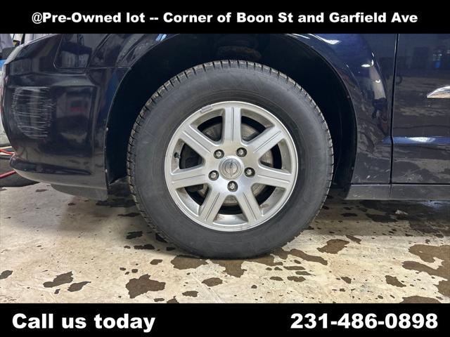 2011 Chrysler Town & Country Touring