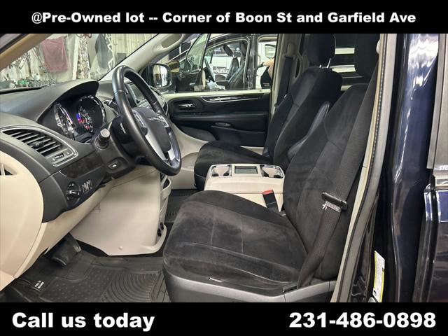 2011 Chrysler Town & Country Touring