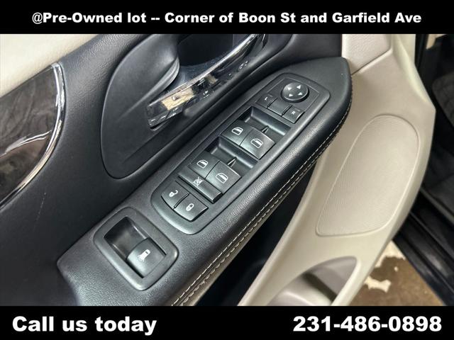 2011 Chrysler Town & Country Touring