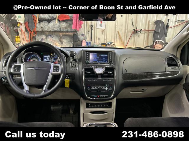 2011 Chrysler Town & Country Touring