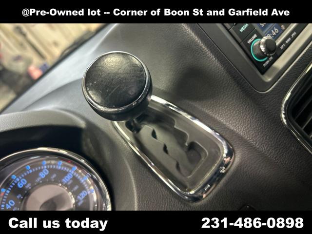 2011 Chrysler Town & Country Touring