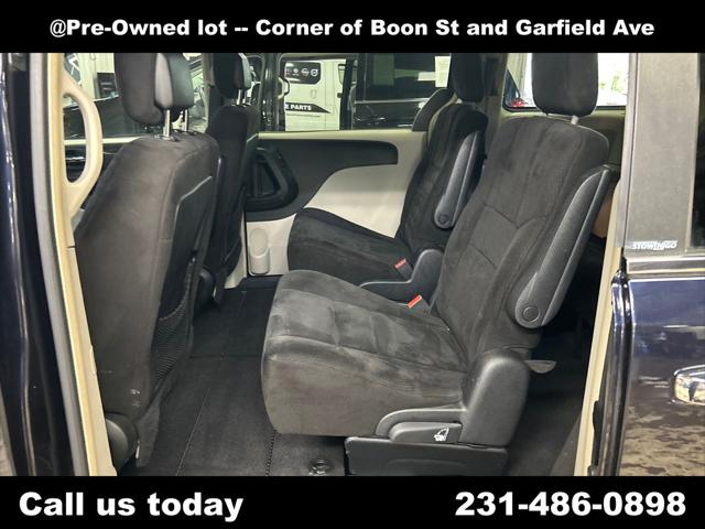 2011 Chrysler Town & Country Touring