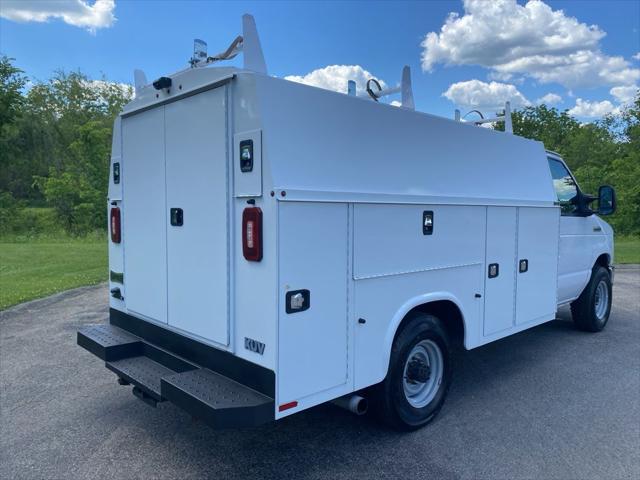 2022 Ford E-350 Cutaway Base
