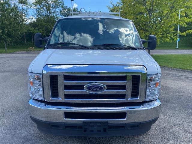 2022 Ford E-350 Cutaway Base