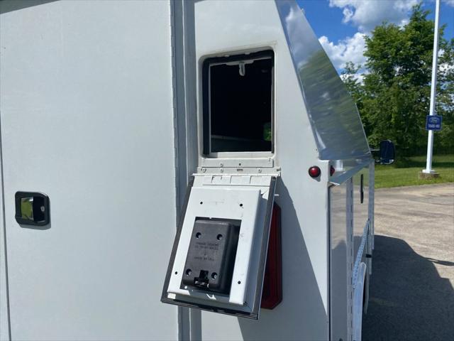 2022 Ford E-350 Cutaway Base