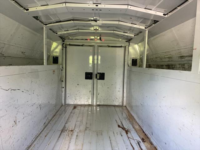 2022 Ford E-350 Cutaway Base