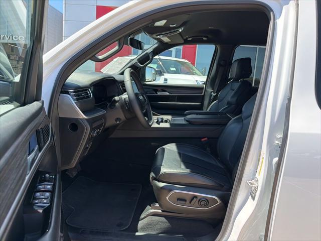 2024 Jeep Wagoneer Series II 4x2