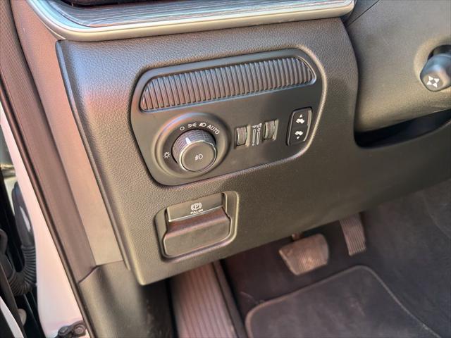 2024 Jeep Wagoneer Series II 4x2