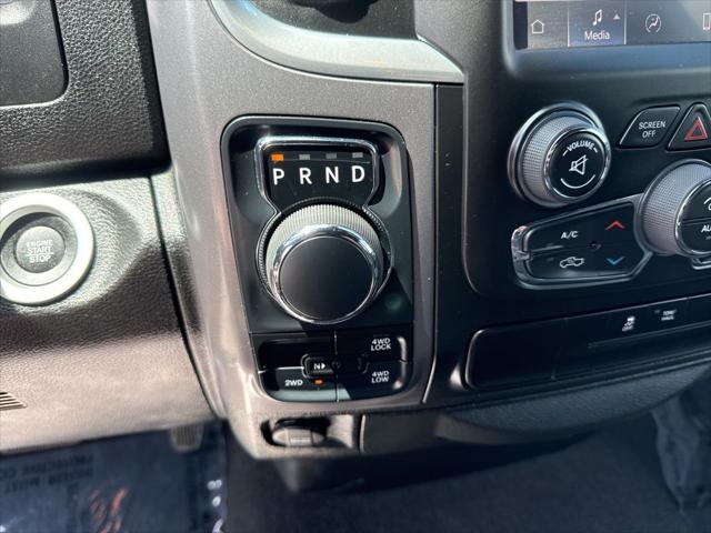 2024 Ram 1500 Classic Warlock Quad Cab 4x4 6'4" Box