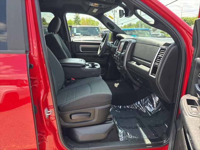 2024 Ram 1500 Classic Warlock Quad Cab 4x4 6'4" Box