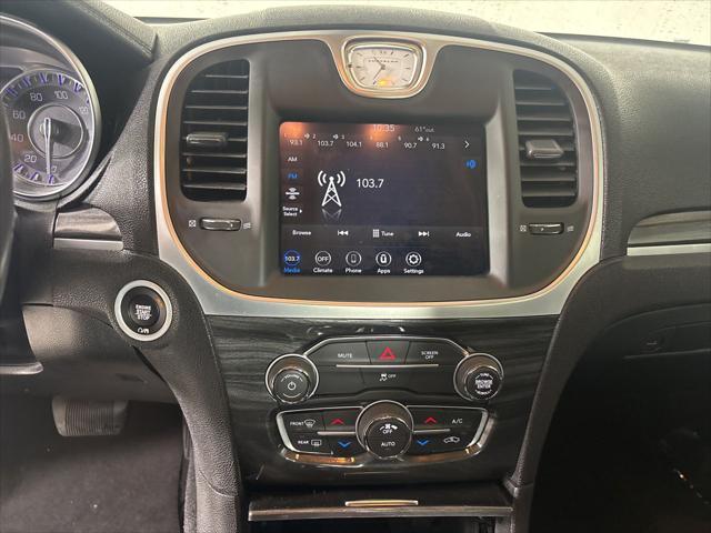 2020 Chrysler 300 Touring