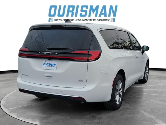2027 Chrysler Pacifica Select