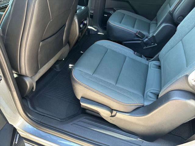 2026 GMC Acadia AT4 AWD