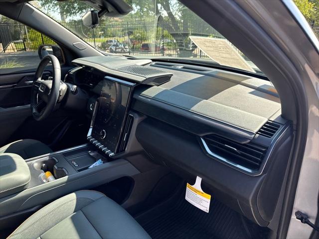 2026 GMC Acadia AT4 AWD