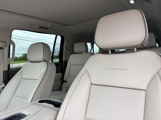2022 GMC Yukon XL 4WD Denali