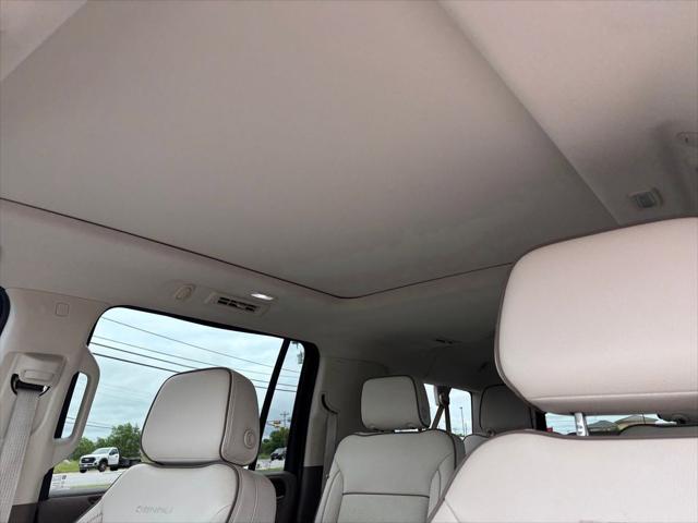 2022 GMC Yukon XL 4WD Denali
