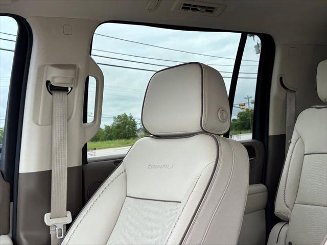 2022 GMC Yukon XL 4WD Denali