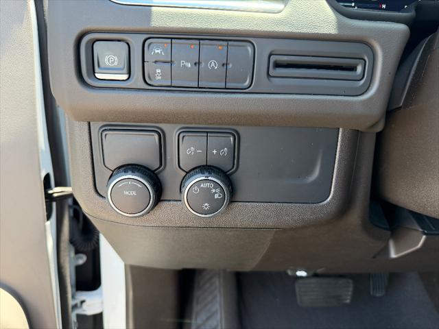 2024 Chevrolet Suburban 2WD LT