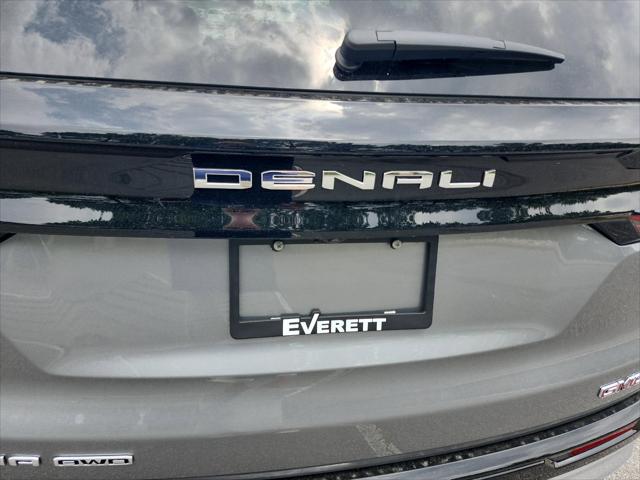 2026 GMC Acadia Denali AWD