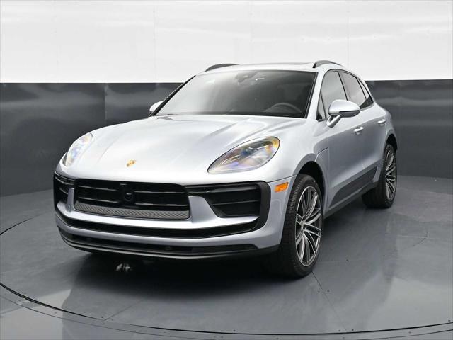 2026 Porsche Macan AWD