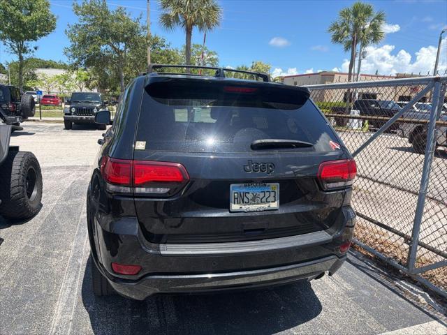 2022 Jeep Grand Cherokee Laredo X 4x2