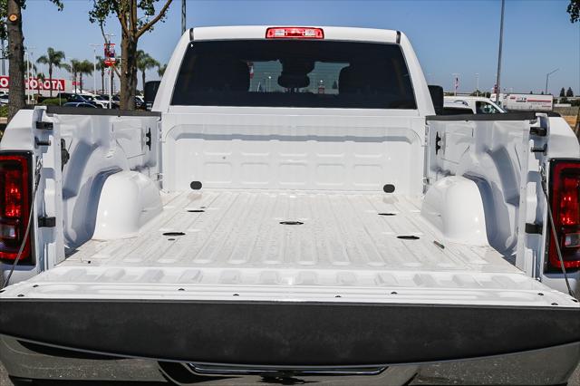 2026 Ram 3500 Big Horn Crew Cab 4x4 8' Box