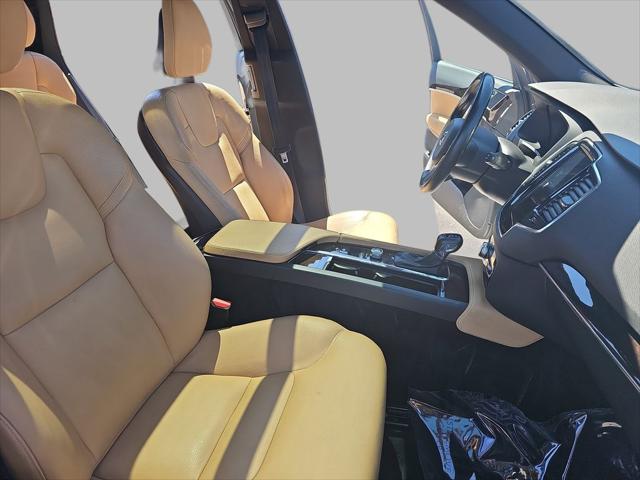 2018 Volvo XC90 T6 Momentum
