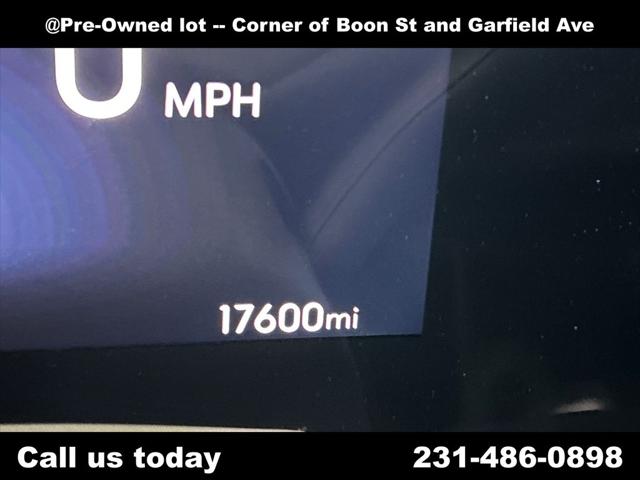 2024 Buick NV Preferred FWD
