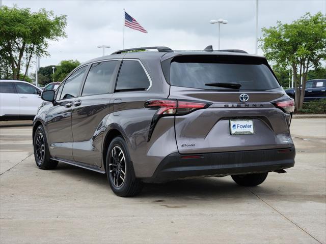 2021 Toyota Sienna XLE