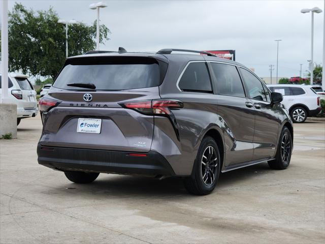 2021 Toyota Sienna XLE