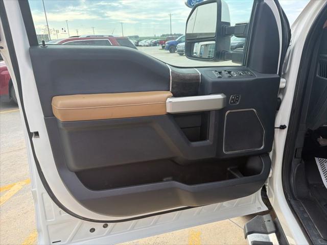 2022 Ford F-350 LARIAT