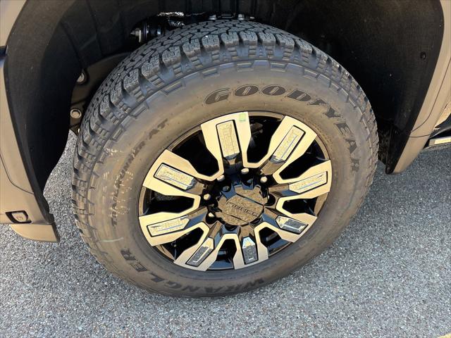 2026 GMC Sierra 2500HD Crew Cab, Standard Bed, Denali, 4WD