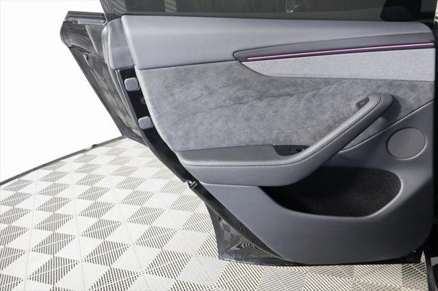 2026 Tesla Model Y Rear-Wheel Drive