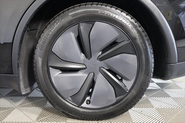 2026 Tesla Model Y Rear-Wheel Drive