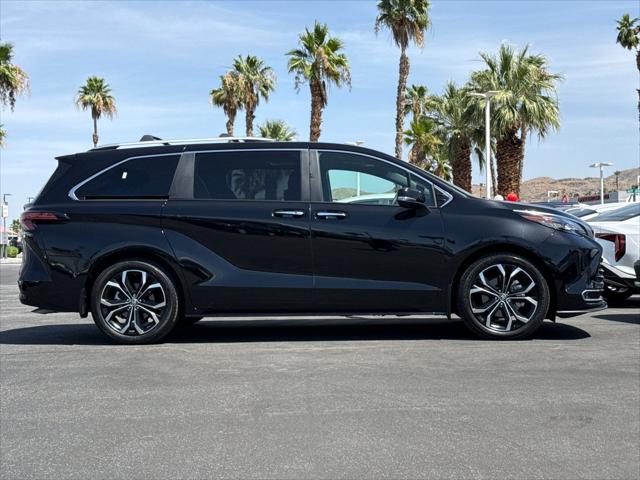 2025 Toyota Sienna Platinum