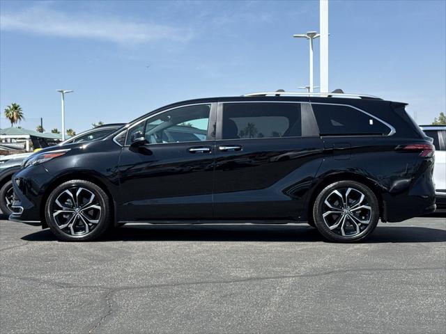 2025 Toyota Sienna Platinum