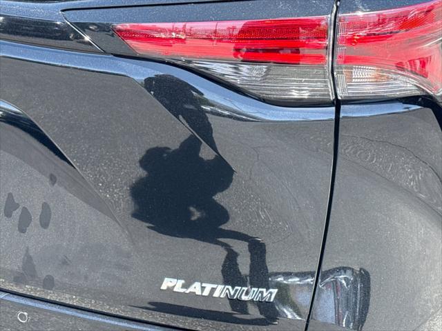 2025 Toyota Sienna Platinum