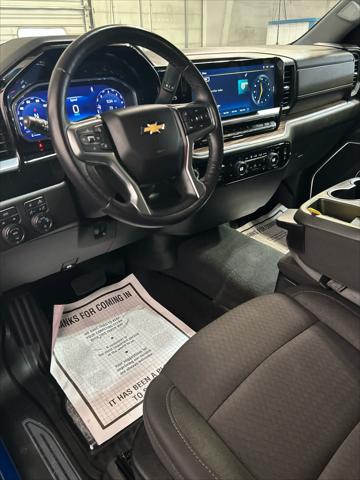 2022 Chevrolet Silverado 1500 4WD Crew Cab Standard Bed LT