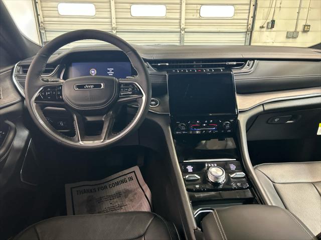 2025 Jeep Grand Cherokee Overland 4x4