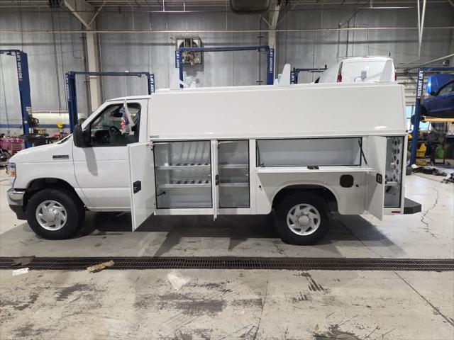 2026 Ford E-350 Cutaway Unknown