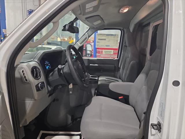 2026 Ford E-350 Cutaway Unknown