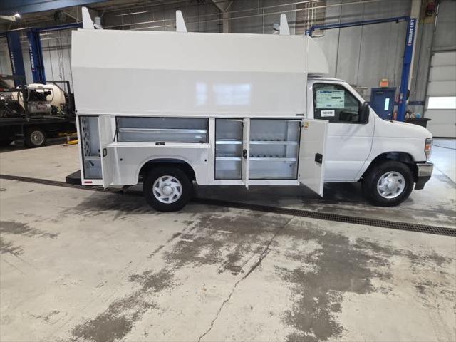 2026 Ford E-350 Cutaway Unknown