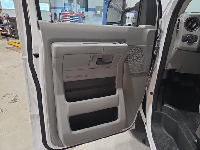 2026 Ford E-350 Cutaway Unknown