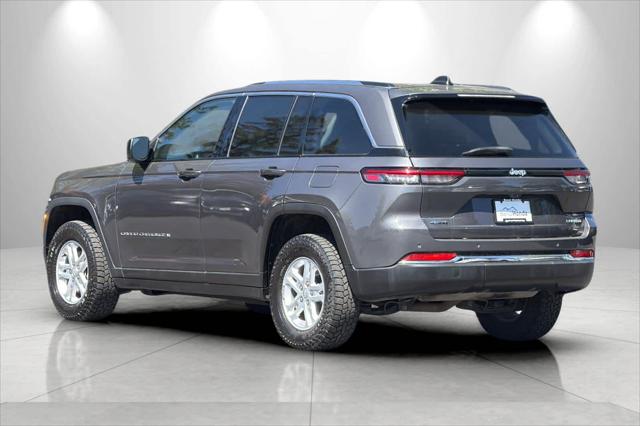 2023 Jeep Grand Cherokee Laredo 4x4