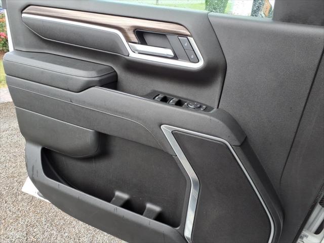 2025 Chevrolet Silverado 2500HD 4WD Crew Cab Standard Bed LT