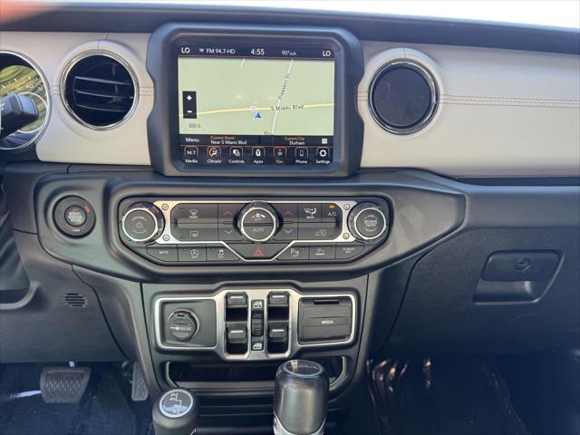 2022 Jeep Gladiator Sport