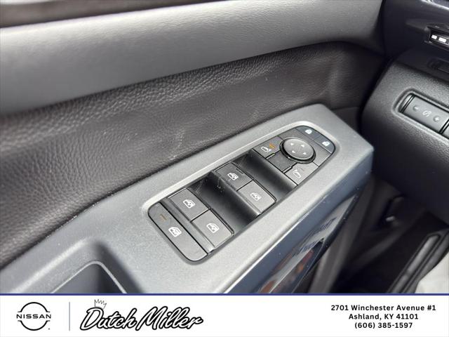 2025 Nissan Pathfinder SV 4WD
