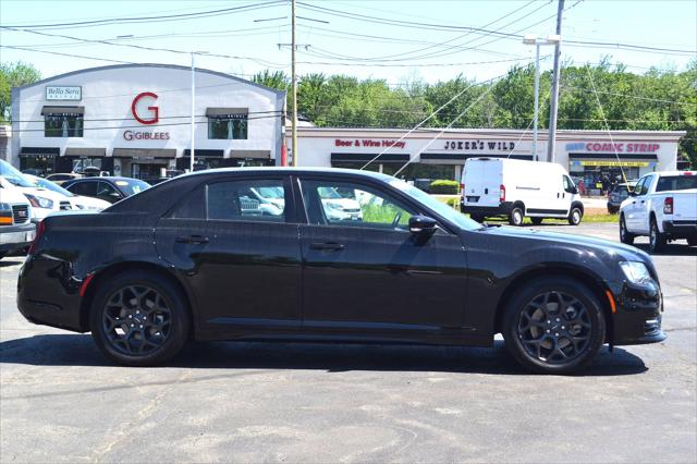 2022 Chrysler 300 Touring L AWD