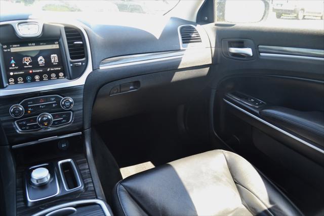 2022 Chrysler 300 Touring L AWD