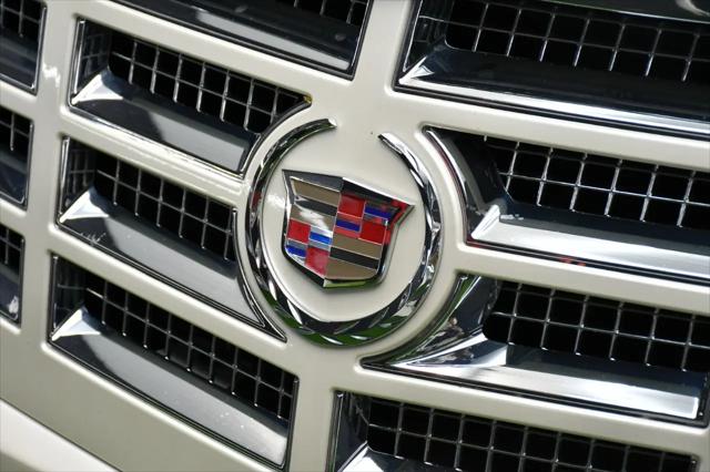 2009 Cadillac Escalade EXT Standard